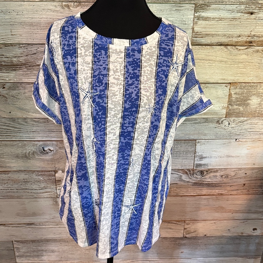 NWT Cato Blue and White Starfish Pattern Short Sleeve Top- WORN ONCE